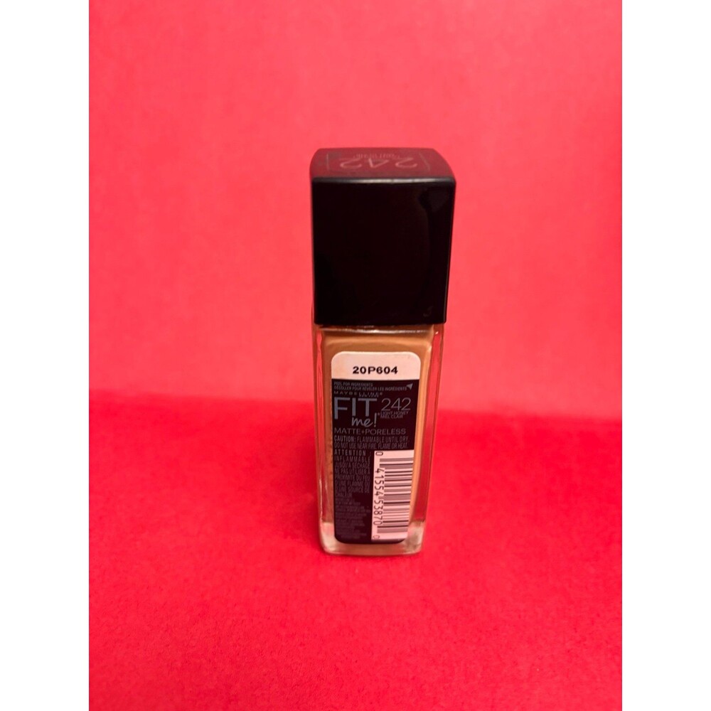 Maybelline Fit Me Matte & Poreless 242 - Picture 3 of 4
